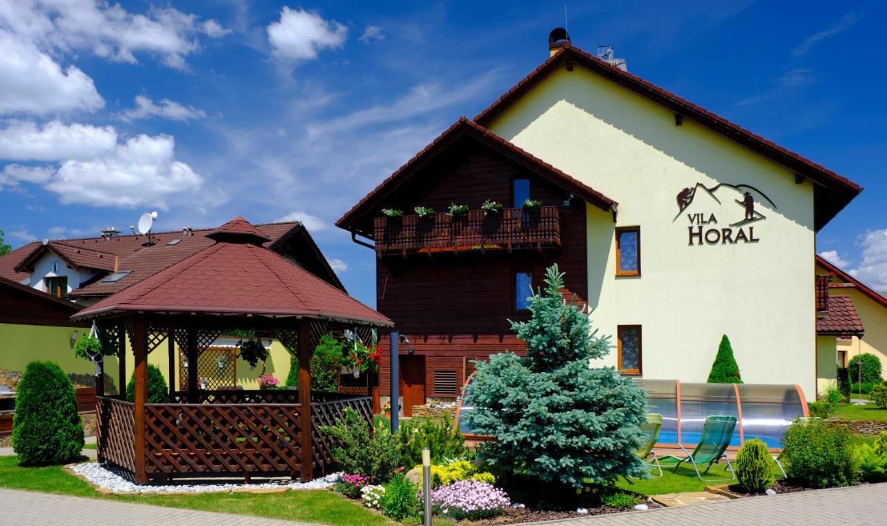 Vila Horal Liptovský Mikuláš Exterior foto